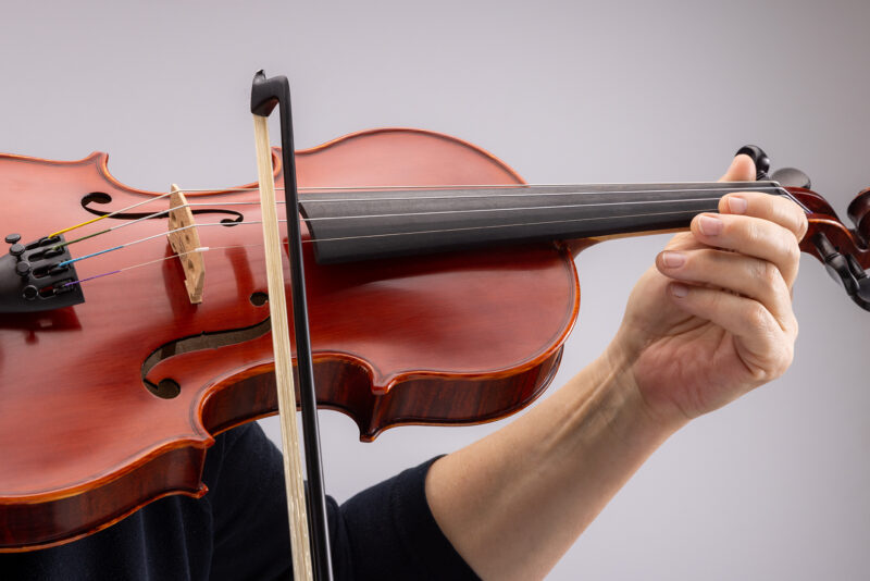 Learn to Play Violin with Mobile Apps Today